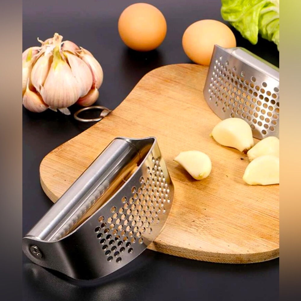 🆕 New Stainless Steel Garlic Press